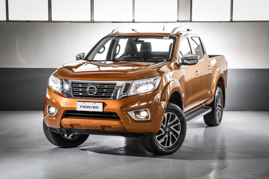  Nissan Frontier Double Cab 2016 года  (BR) (фото 1 из 40)
